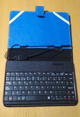 Funda con teclado para tablet 6-7'' (USB-microUSB)