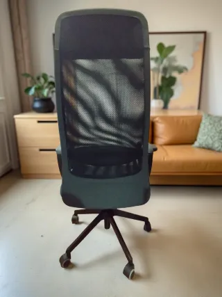 MARKUS: Silla de oficina/gaming negra
