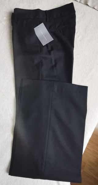 Pantalón negro Zara