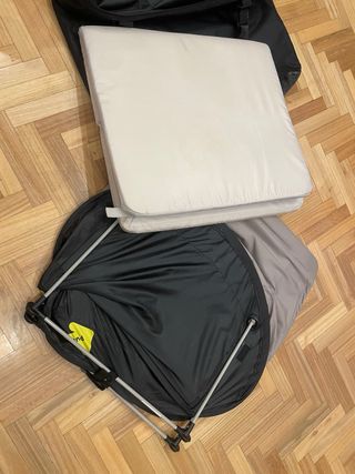 Cuna de viaje plegable