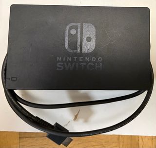 Nintendo Switch con accesorios sin cargador