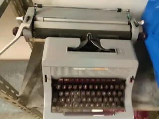 4 Máquinas de Escribir