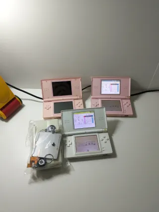 Lote 3 Nintendo DS Lite (Rosa y Blanca)