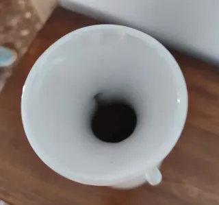 Jarrón de porcelana con flores