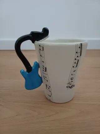 Tazza Blue Witch con manico chitarra