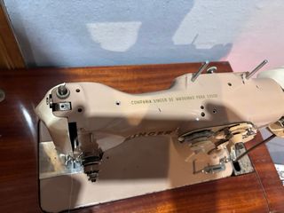 Máquina de coser Singer antigua
