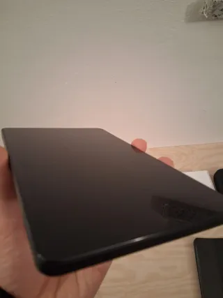 Samsung Tab A9 Nero + Custodia + Scatola