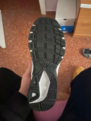 Nike Initiator Blancas y Negras