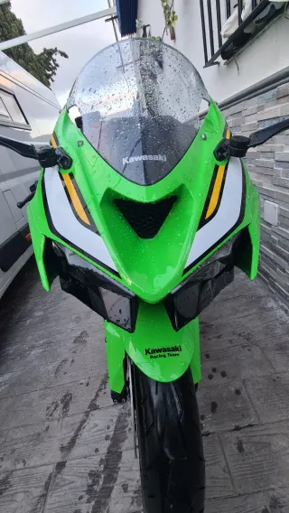 Faro Kawasaki Ninja ZX6R 2025