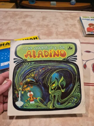 Pack 3 Vinilos Infantiles: Lobo, Aladino, Pulgarci