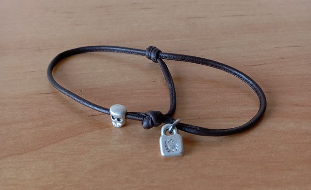 1 DE 50 CALAVERA NUDO CORREDIZO PULSERA.