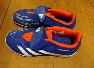 Botas fútbol sala Adidas IF6427 T32