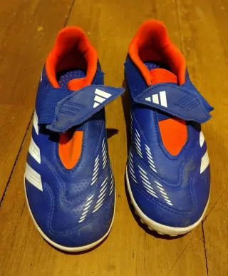 Botas fútbol sala Adidas IF6427 T32