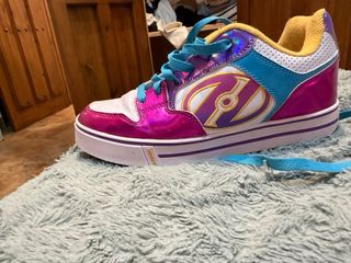 Zapatos con ruedas con defectos