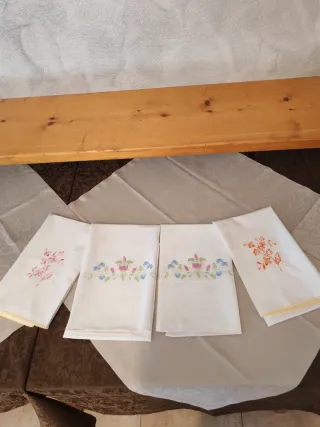 Asciugamani viso ricamati floreali