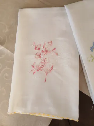 Asciugamani viso ricamati floreali