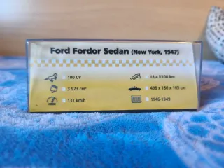 Maqueta Taxi Ford 1947 New York