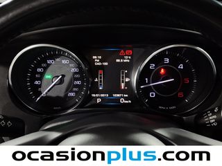 Jaguar XE 2.0 Diesel Pure RWD Auto 132 kW (180 CV)