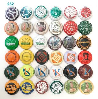 36 placas de cava pirulas interesantes. Chapas.