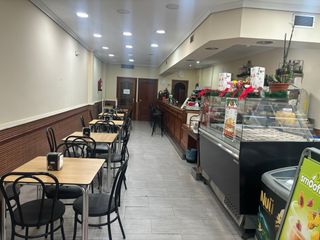 Se traspasa cafetería en Sevilla capital
