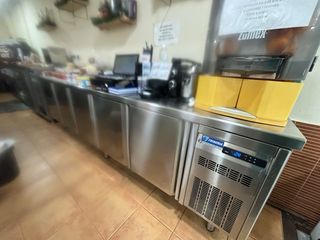 Se traspasa cafetería en Sevilla capital