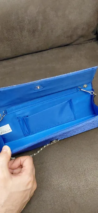 Bolso de mano azul y plateado para fiesta