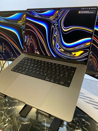MacBook Pro M1 MAX 64GB/1TB 32 núcleos