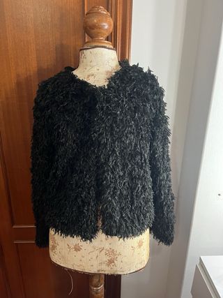 Abrigo negro pelo talla única