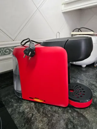 Cafetera Tassimo Bosch Roja