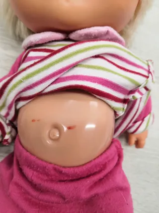 Muñeca Mila parlanchina con accesorios