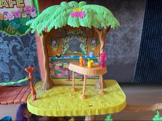 Café Enchantimals con 3 muñecas