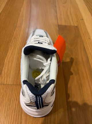 New Balance 530 Blancas sin estrenar