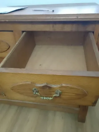 Cajonera de madera rústica