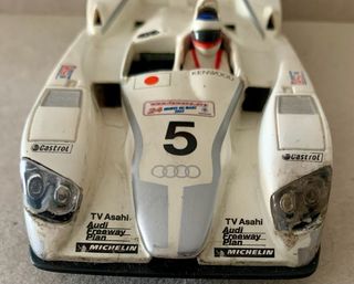 Scalextric Audi R8 LM