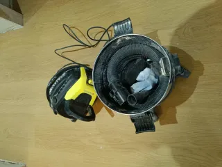 Aspirador seco y húmedo