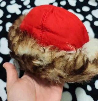 Cappello donna rosso e marrone