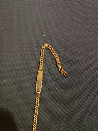 Pulsera de oro con placa 18k