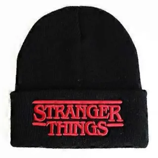 Gorro Stranger Things Negro y Rojo