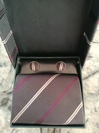 Corbata y gemelos rayas morado y marrón