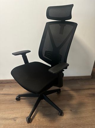Silla de oficina SONGMICS ergonómica con reposacabezas – como nueva