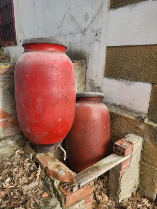 Tinajas de barro antigüas