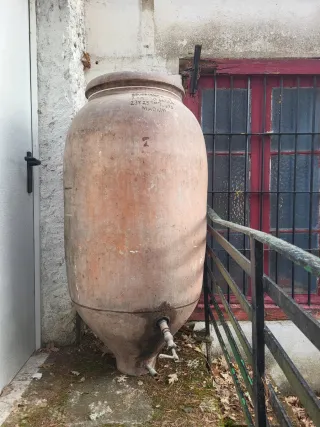 Tinajas de barro antigüas