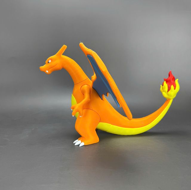 Figura Charizard Pokémon 3D