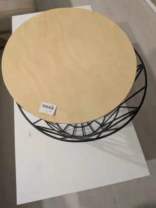 Mesa auxiliar con almacenaje