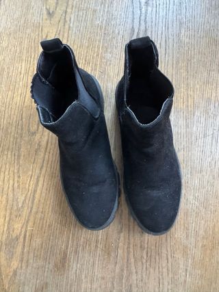 Stivaletti scamosciati neri con elastico