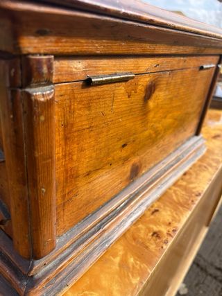 Antigua caja cofre siglo XIX