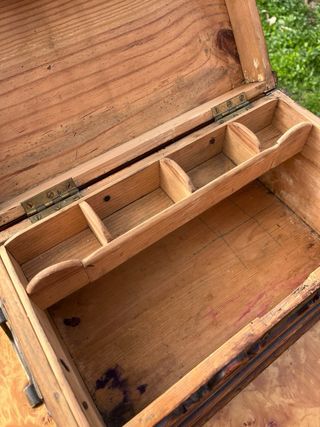 Antigua caja cofre siglo XIX