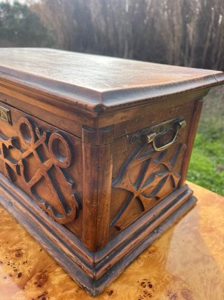 Antigua caja cofre siglo XIX