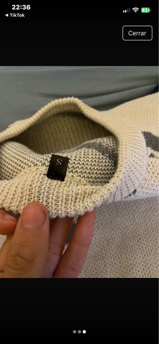 Jersey beige y gris con estampado