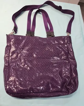 Bolso morado brillante